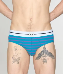 Bluebuck Nautical 25 Brief