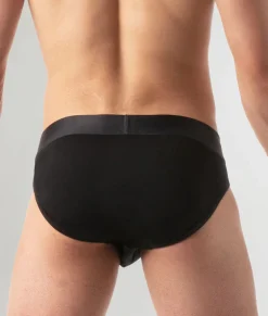 Leader Essentials Briefs