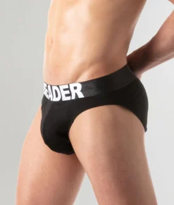 Leader Essentials Briefs