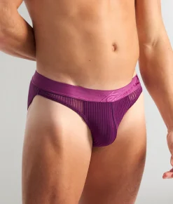 Teamm8 Casanova Brief