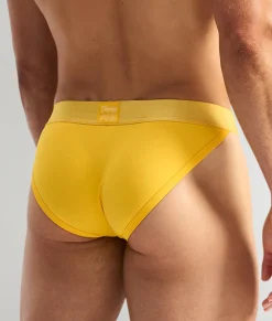 Teamm8 Spartacus Sports Brief